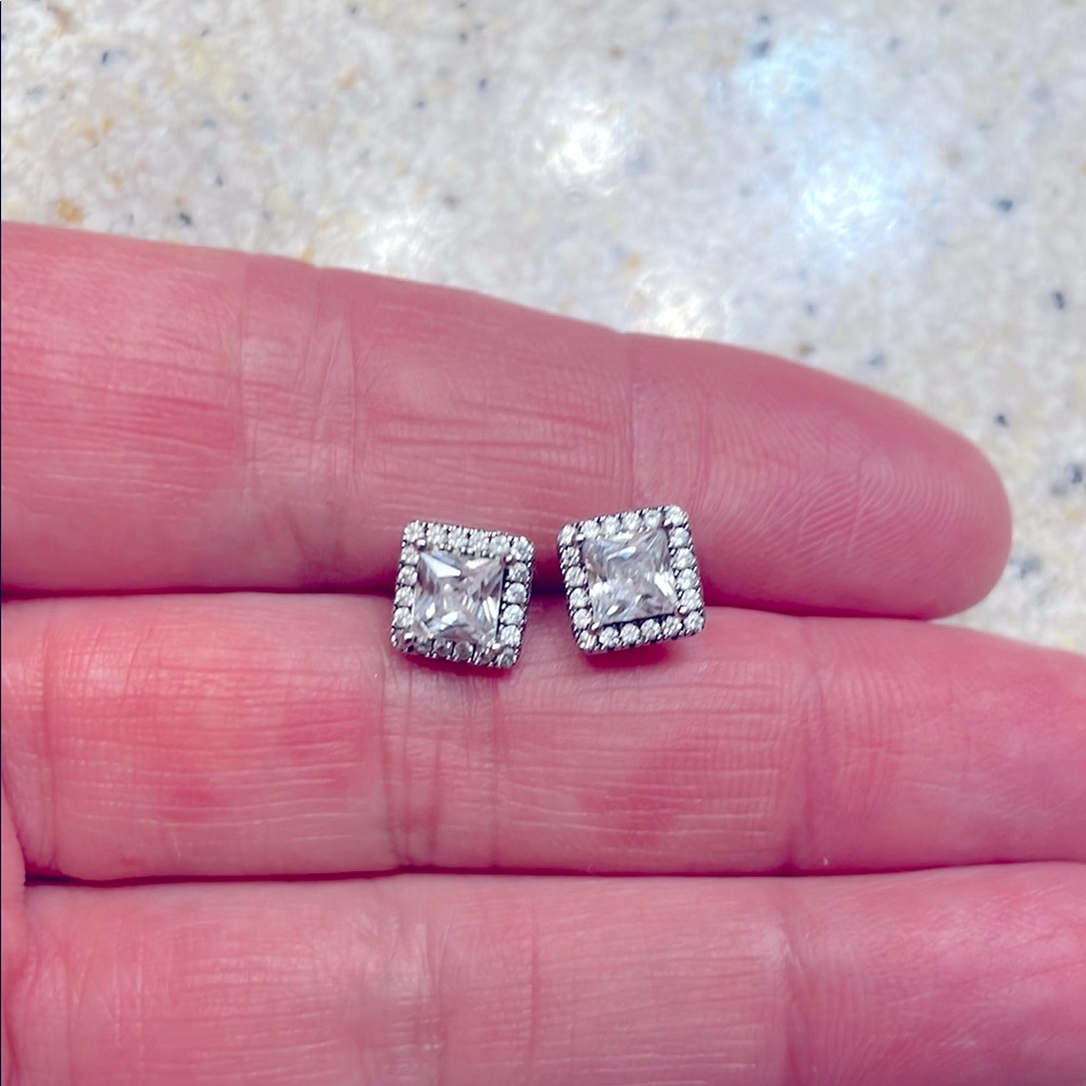 Women’s cz silver plated square studs